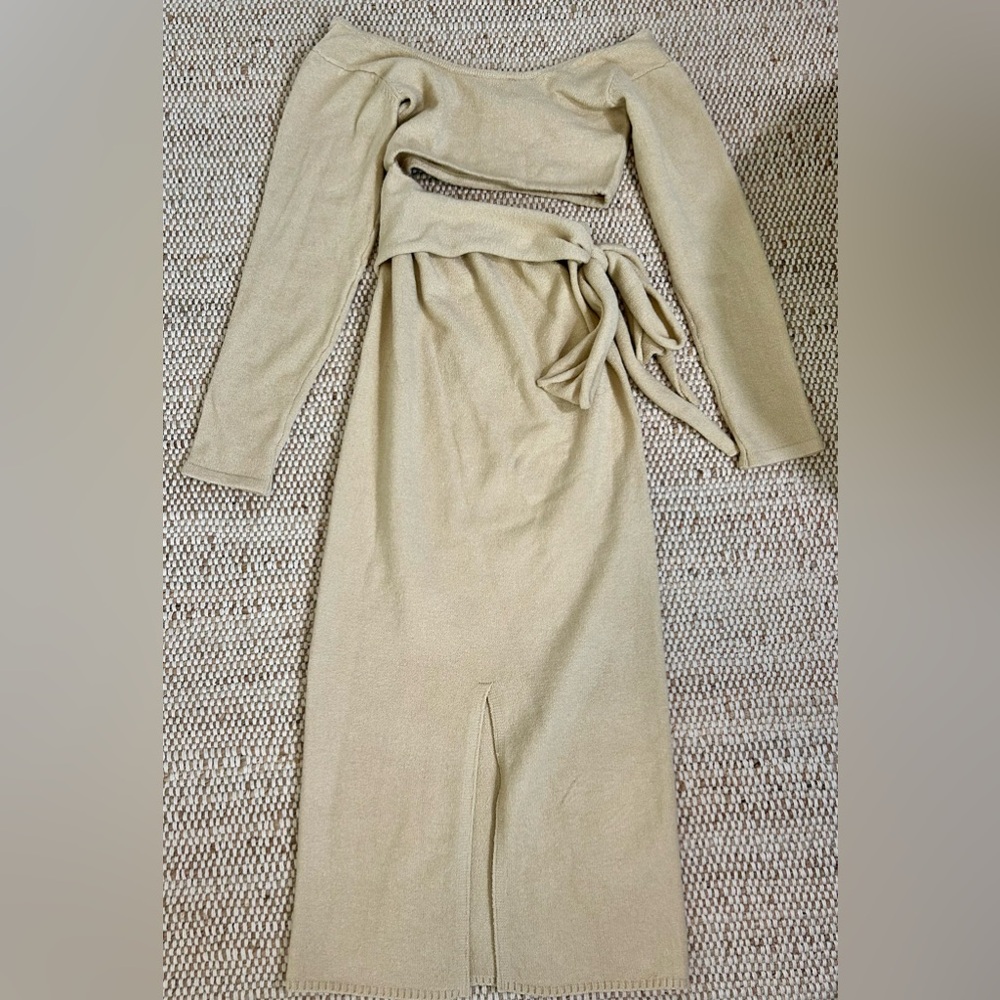 Dress - Picture 3 of 3